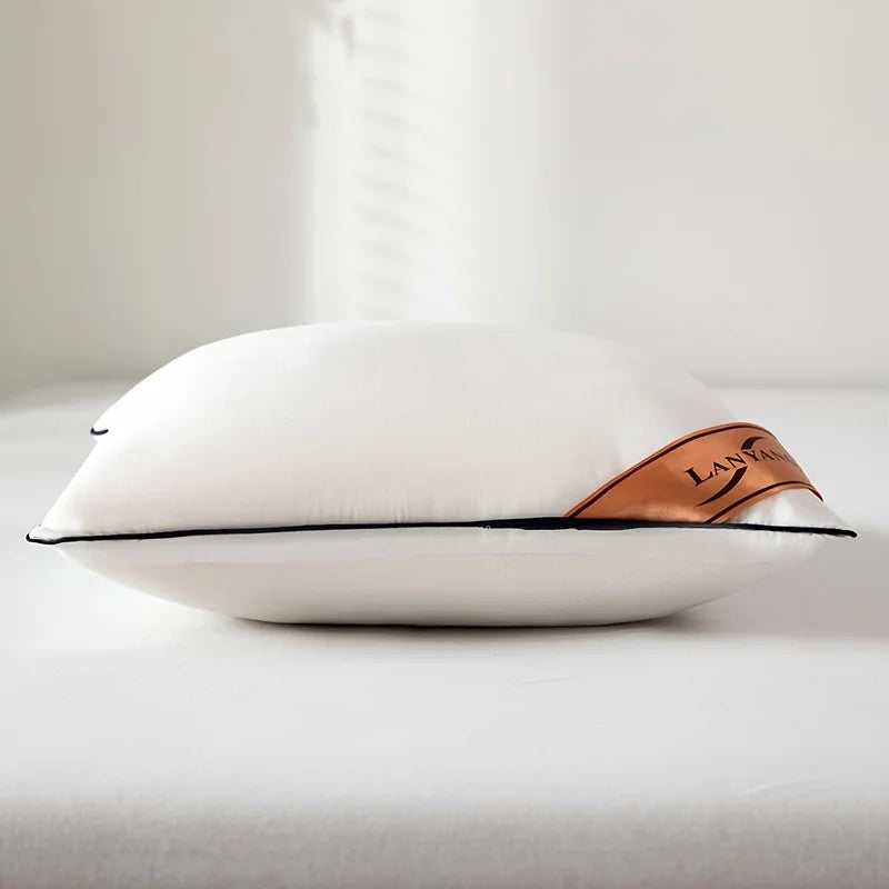 High quality pure white luxury 45*45cm sofa cushion, high-quality high rebound home cushion, suitable for car sofa pillows